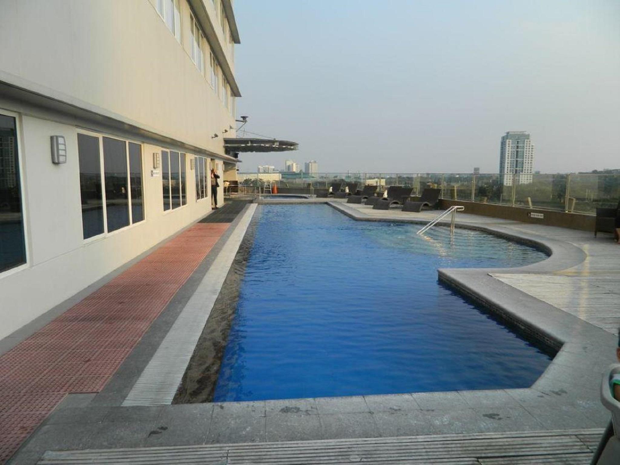 Acacia Hotel Manila Muntinlupa City Kültér fotó
