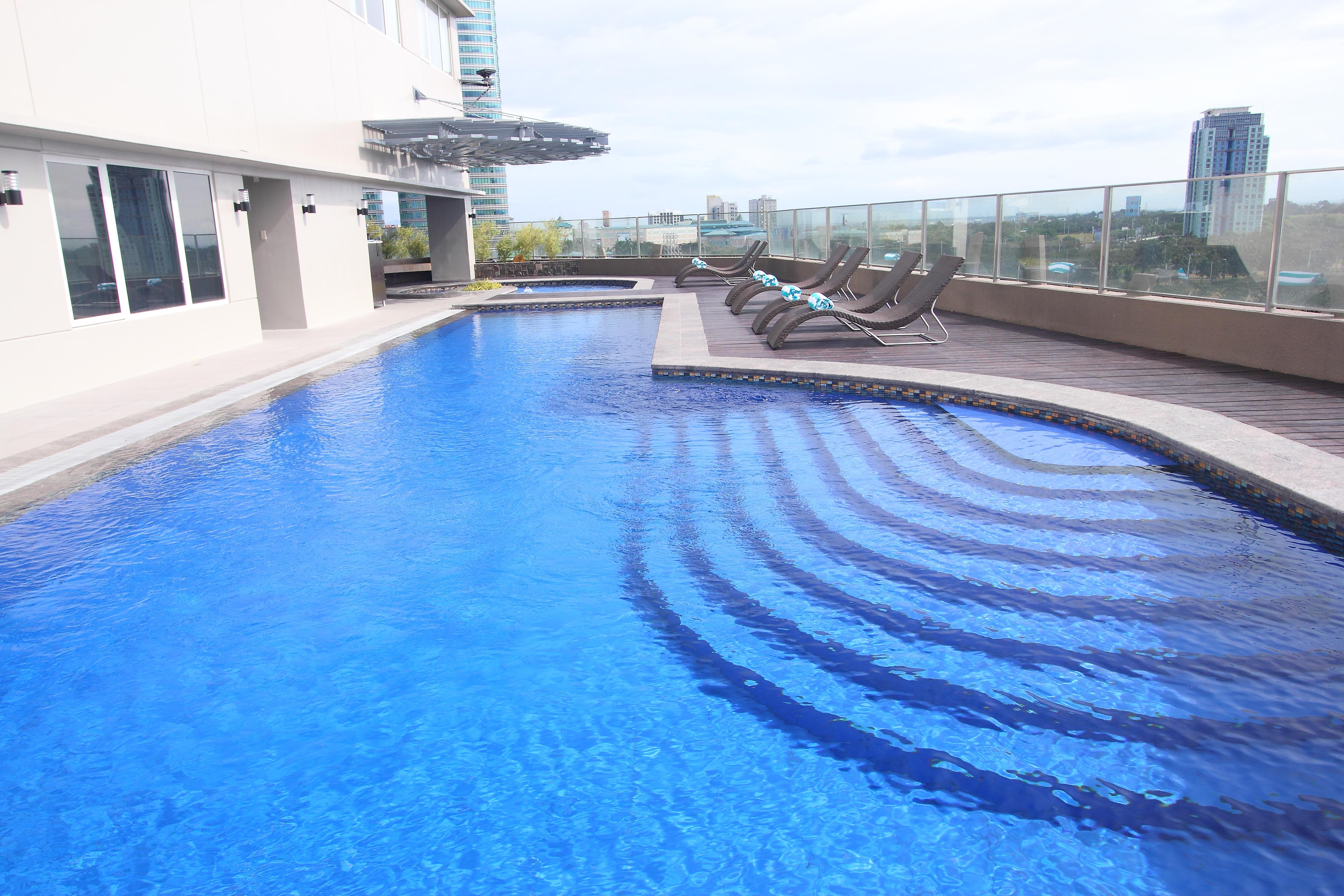 Acacia Hotel Manila Muntinlupa City Kültér fotó